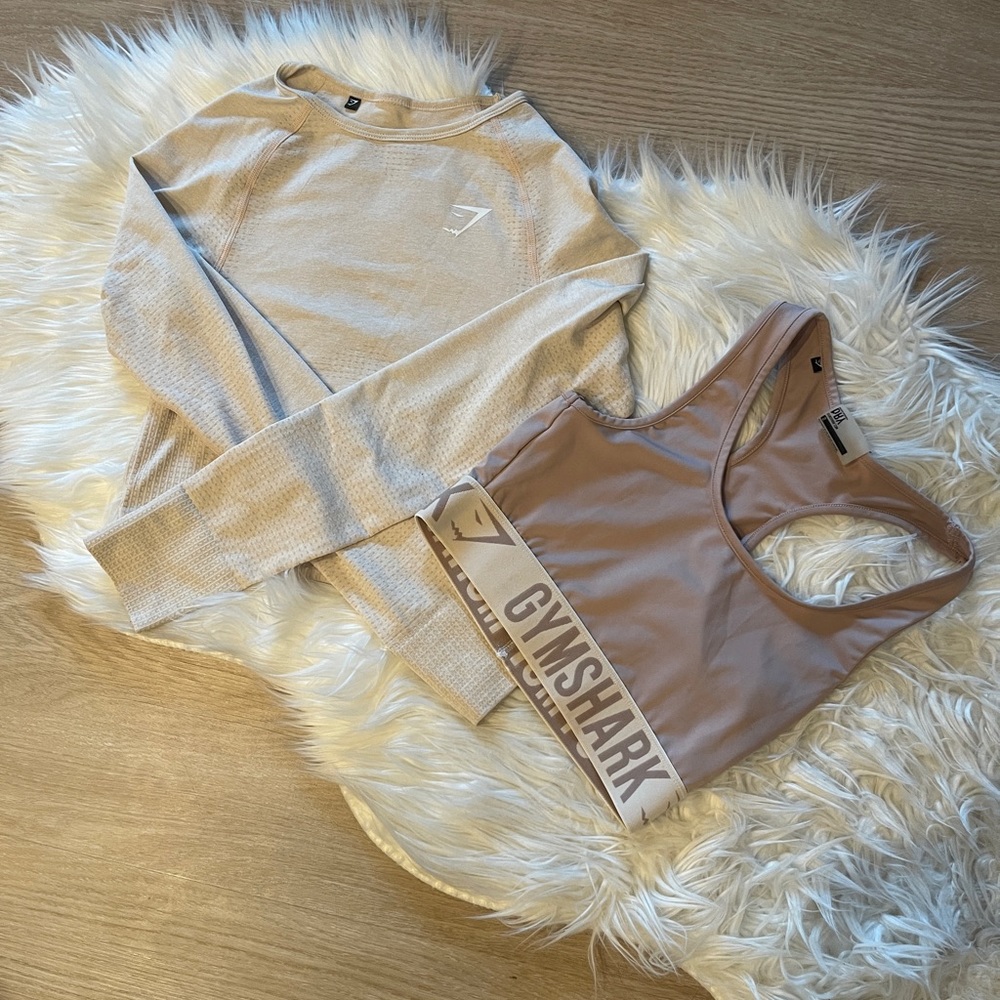 Gymshark cropped long sleeve top and sports bra